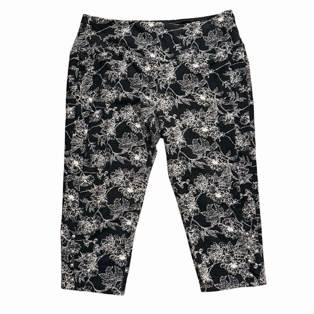 Intro Love the Fit Womens 1X Floral Black Capri Leggings Tummy Control Buttons